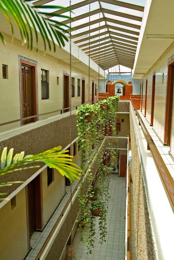 Hotel Janeiro กัวดาลาฮารา ภายนอก รูปภาพ